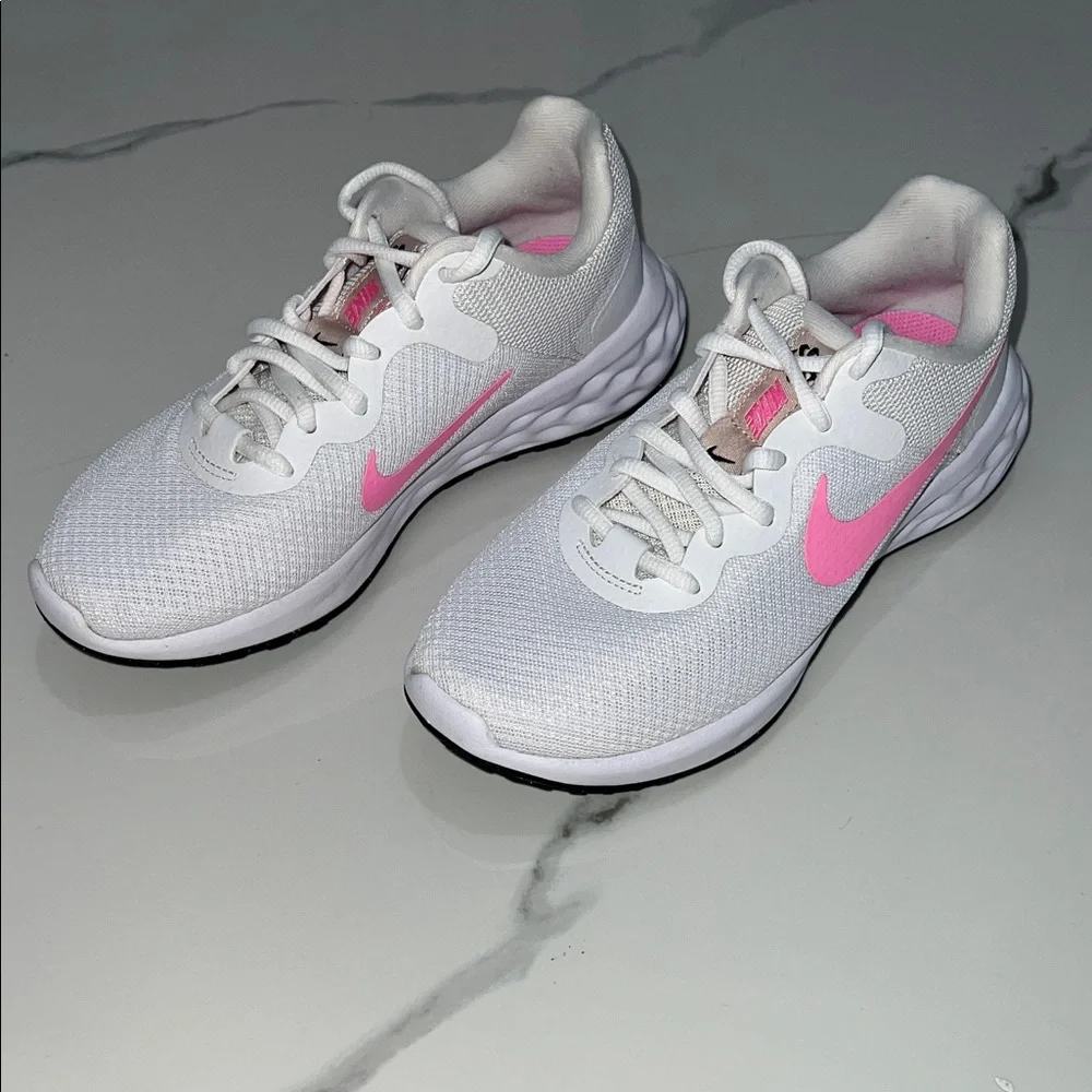 Nike Women's White and Pink Sneakers